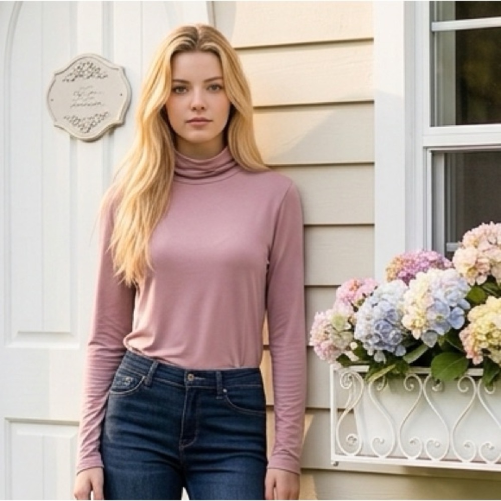 Frank Lyman Design Dusty Pink Long Sleeve Mock Turtleneck Top